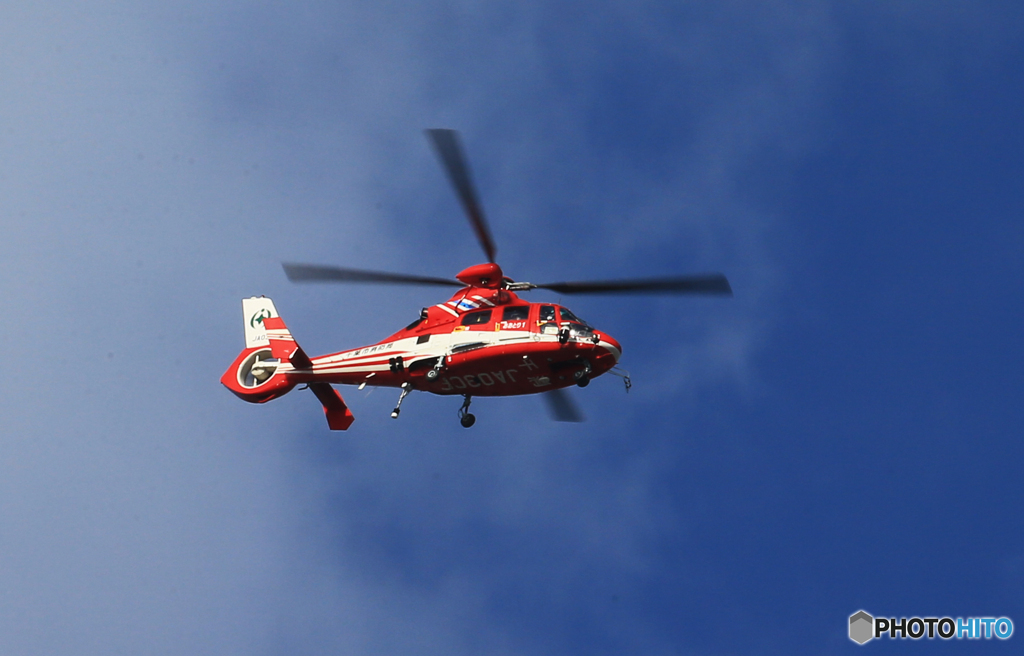 『sky』千葉消防防災ヘリコプター　おおとり　飛来する
