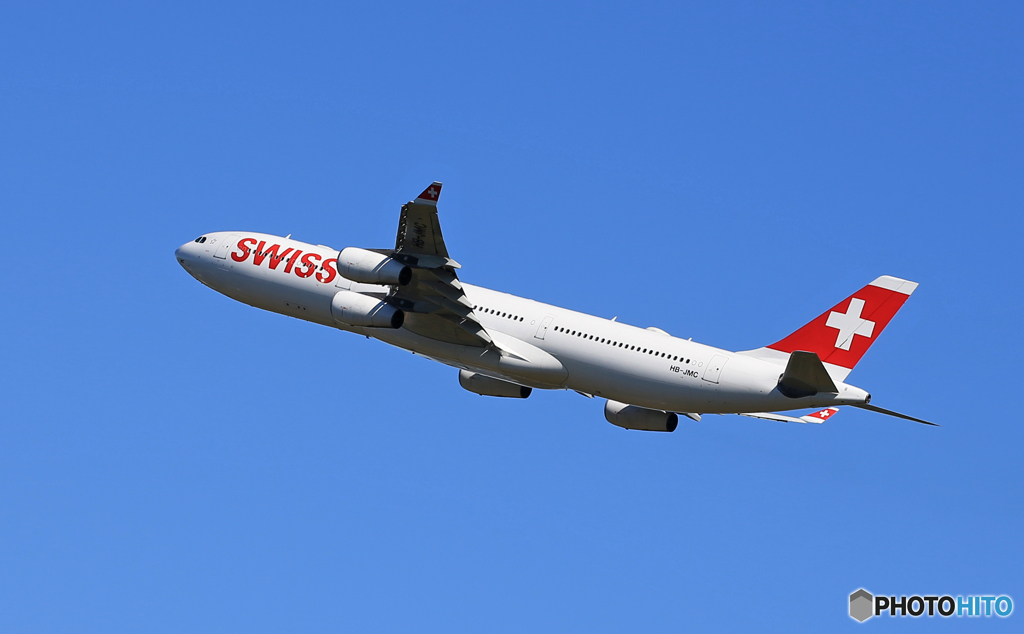 「スカイ」SWISS A340-313 HB-JMC 行って来ます