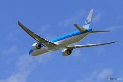 「あおいそら」 KLM 777-200 PH-BVU 離陸します
