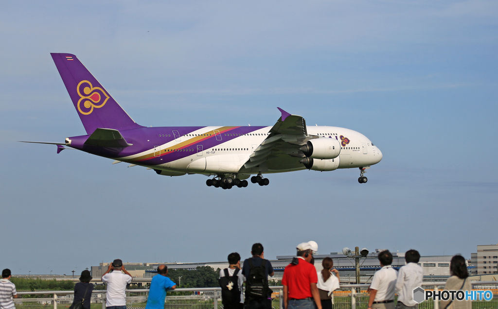 [青い空] THAI A380-841 HS-TUF  Landing