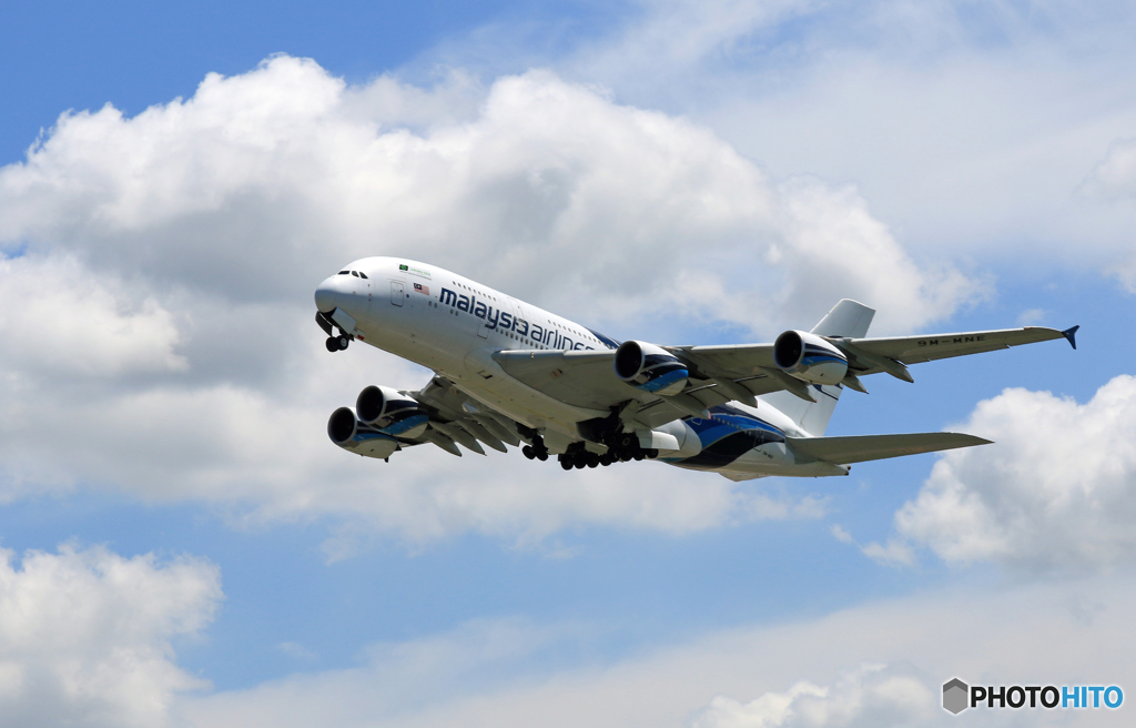 「真青の空」 Malaysia A380-841 9M-MNE Takeoff