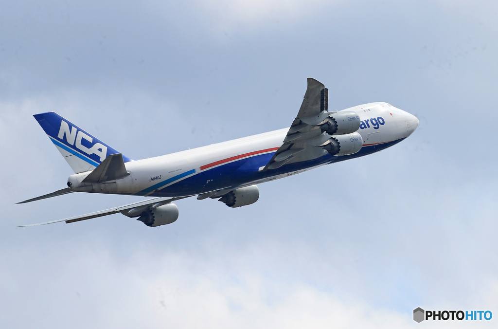「青が好き」 NCA 747-8KZF JA14KZ Takeoff