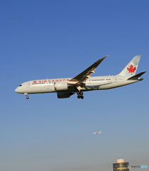 「青い日」 Air Canada 787-8 C-GHPY 着地前