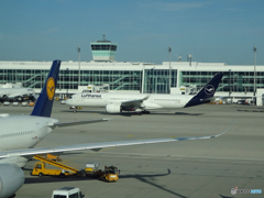 ☮☮　ミュンヘン空港の風景　☮☮