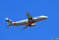 「晴れ」 JETSTAR A320-232 JA01JJ ☮出発です