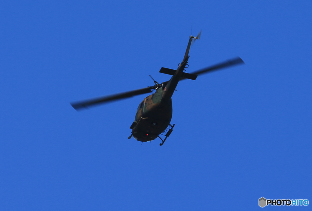 「ブルー」ヘリコプター飛来　コブラ　AH-1S