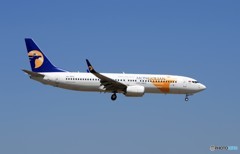 「青が好き」 Mongolian 737-800 JU-1015 