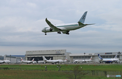 「曇り」ZIP AIR 787-8 JA825J 到着しました