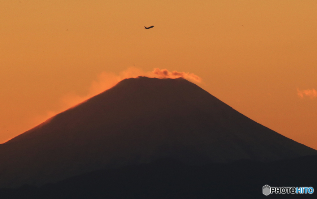 「晴れ」富 士 山 と 飛 行 機