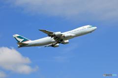 「群青」 CATHAY 747-8 B-LJM 離陸します