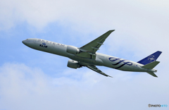 ☆「ブルー」KLM 777-306 SKY PH-BVD