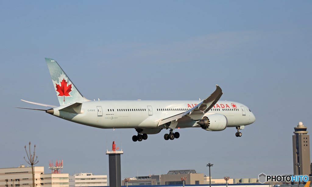 「SKY」 Air Canada 787-9 C-FGFZ Landing
