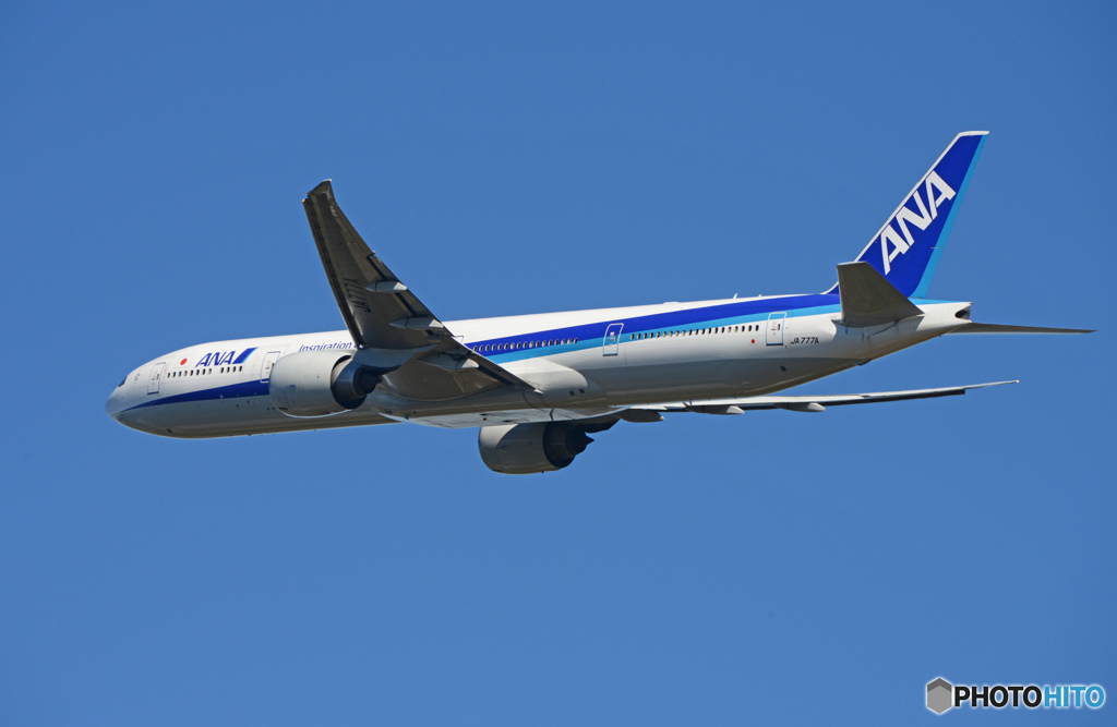 「スカイ」 ANA 777-381 JA777A 出発です