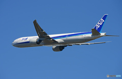 「スカイ」 ANA 777-381 JA777A 出発です