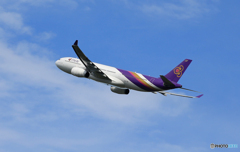 「青」 Thai A330-343 HS-TBA Takeoff  