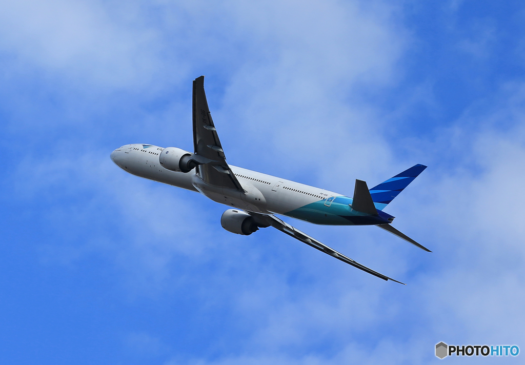  「晴れ」 Garuda 777-3U3 PK-GIG  Takeoff 