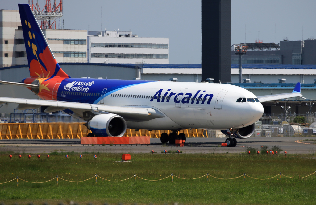 「青」 Air Calin A330-202 F-OJSE 離陸