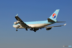 「青色」 Korean Cargo 747 HL7601 到着です