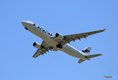 [青い空]　Finnair A330-302 OH-LTM 離陸 