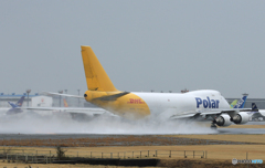 「雨」 POLAR 747 N452PA Takeoff 