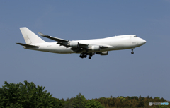 「晴れ」アトラス747-400 N407KZ  着陸します