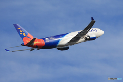 「真青の空」 AIR CALIN A330-202 ハイビスカス 飛ぶ
