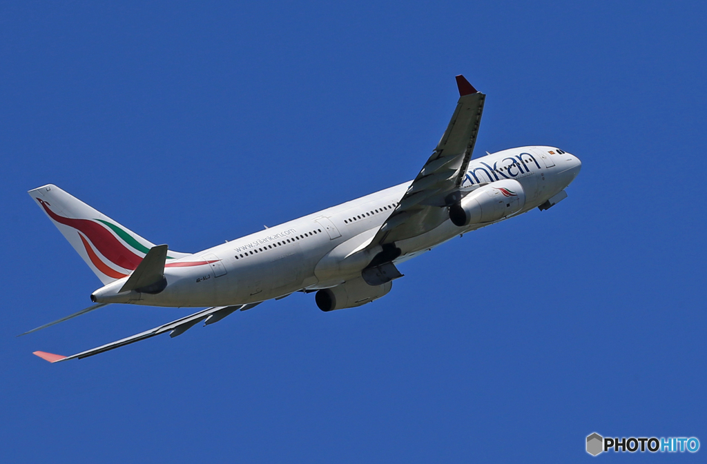 「蒼空」 SriLankan A330-343 飛び立ちです