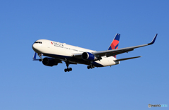 「良い天気」DELTA 767-332 N177DZ  到着