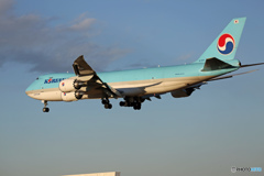 「スカイ」 KOREAN CARGO 747-8F HL7639到着