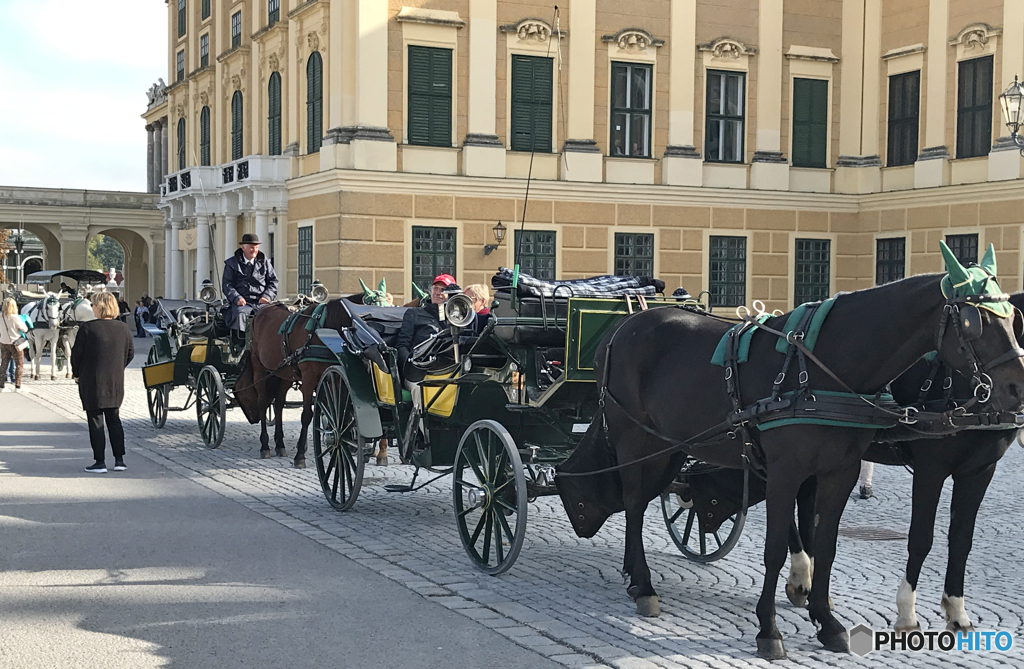 ウイーン（１０２）シェーンブルン宮殿前の乗り物