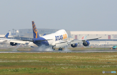 「空色」 ATLAS 747-8 N855GT Landing