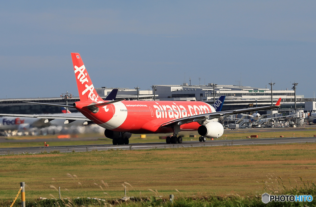 「青の空」Air Asia A330 HS-XTJ 出発です