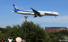 「ぶるー」 ANA 777-381 JA736A 通過