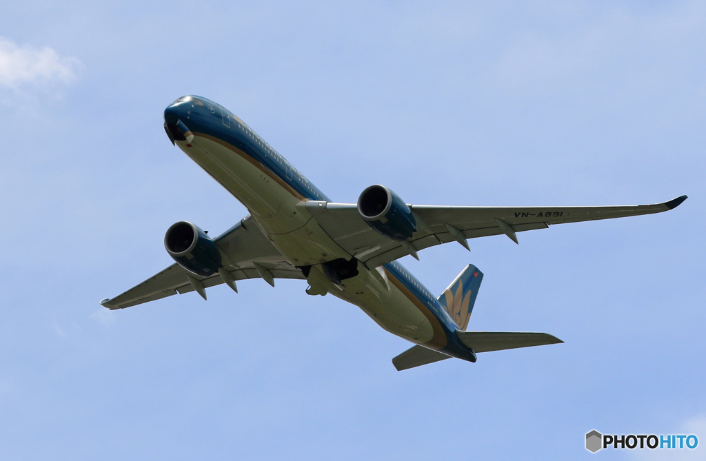 「スカイ」 Vietnam A350-941 VN-A891 飛び立ちです 