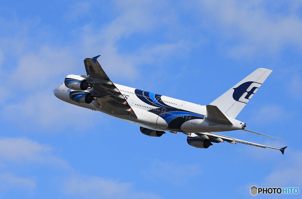 「ぶるー」マレーシア航空A380-841 9M-MNF 飛ぶ