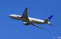 「青い日」UNITED 777-222 N213UA Takeoff 