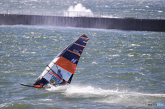 「良い空～」　荒波の！　ウインドサーフィン