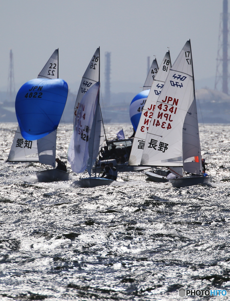 「きらきら」荒波と戦う・ヨットセーリング