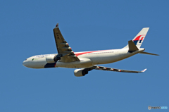 「青が大好き」 Malaysia A330-323 9M-MTB 飛び立ち