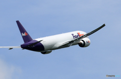 「青色が好き」 FedEx 777-FS2 N891FD 飛ぶ