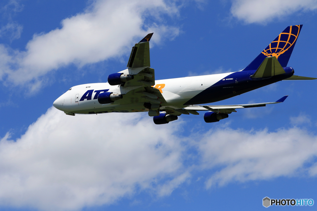 「真青の空」 Atlas 747 N489MC 飛行　