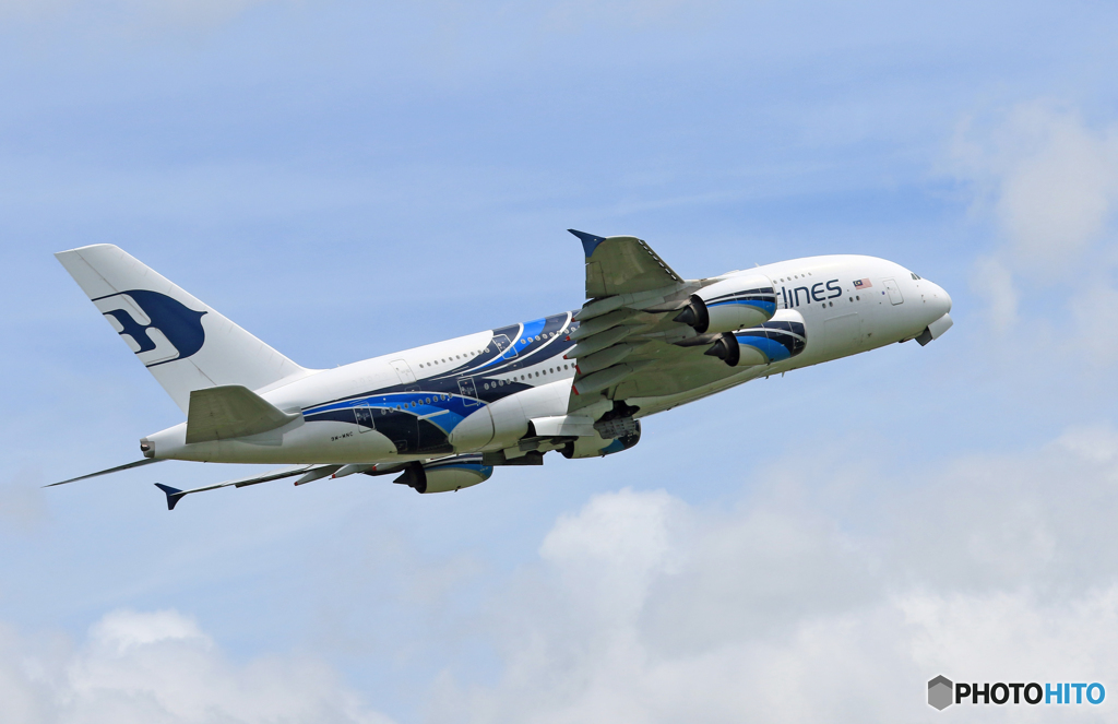 「青い空」が一番 Malaysia A380-841 9M-MNC出発です