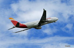 「真青の空」 IBERIA A330-202 EC-MKI 飛ぶ