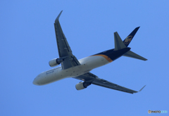 「青空」 UPS 767-34AF N354UP 離陸です