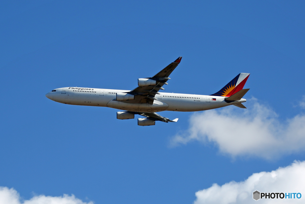 「青色」 Philippiens A340-313 RP-C3439出発です 