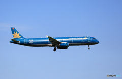 「青が大好き」☀ Vietnam A321-231 到着です