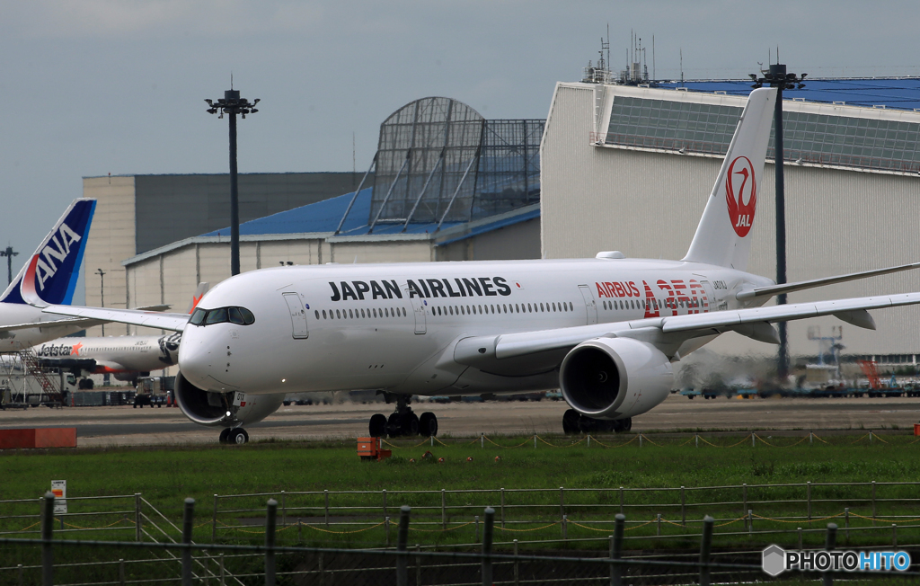 「くもり」 JAL A350-941 そろそろ就航予定ですね!