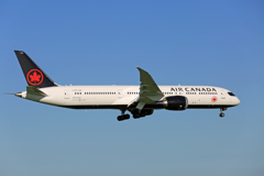 「晴れ」 Air Canada 787-9 C-FRTU 着陸/新塗装です