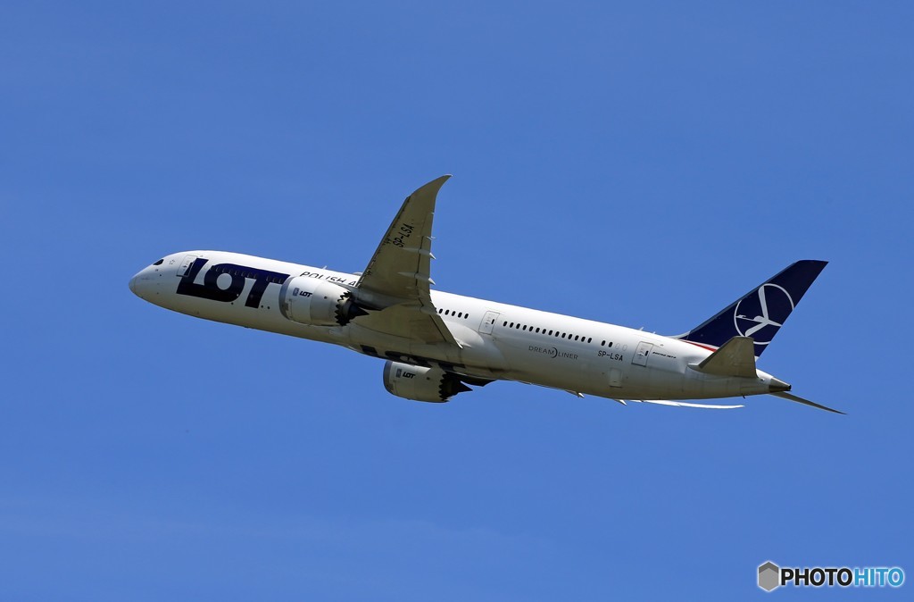 「晴れ」 LOT 787-8 SP-LSA Takeoff 