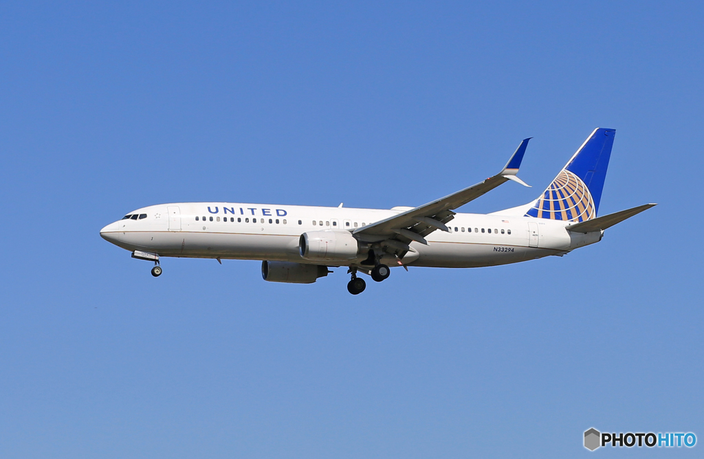 「空色」 UNITED 737-800 N33294 到着です